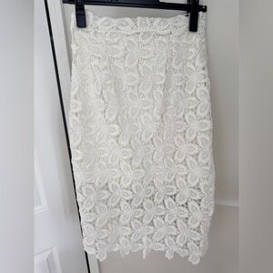 Elegant White Lace Skirt